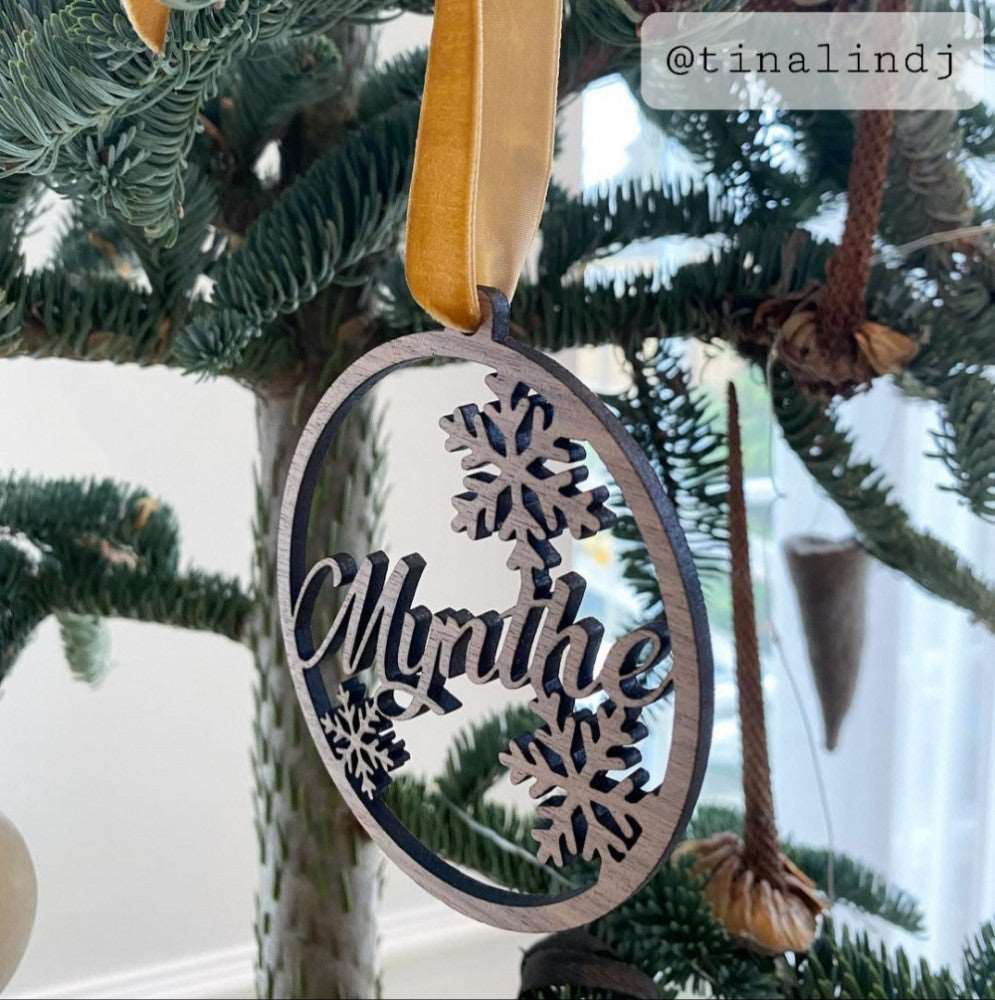 Personlig julekugle med navn Woodenfactory